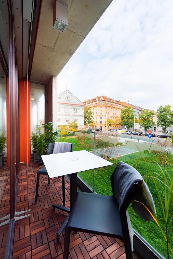 Apartment W/ Free Garage Parking Prague Exterior photo